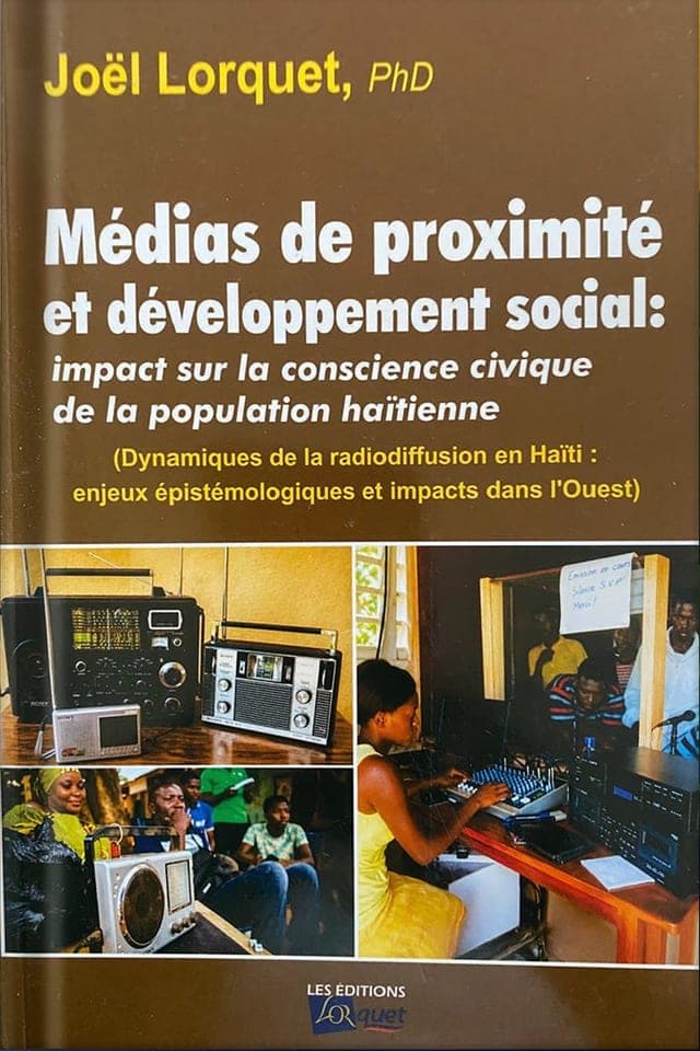 Couverture du livre « Médias de proximité et développement social »